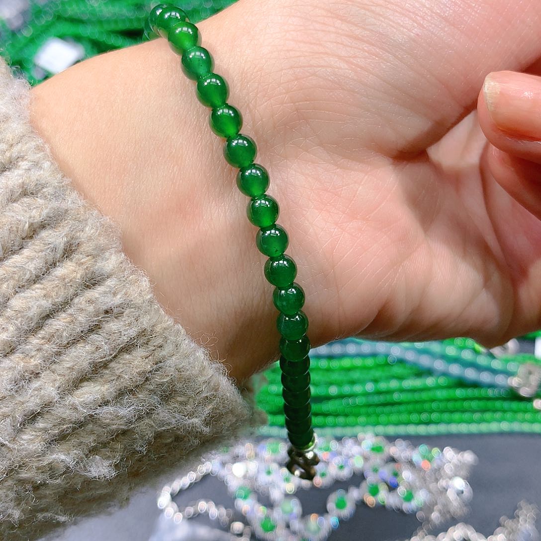 翡翠手串未镶嵌天然翡翠