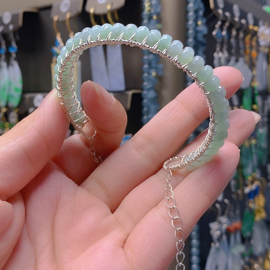 未镶嵌翡翠耳饰翡翠