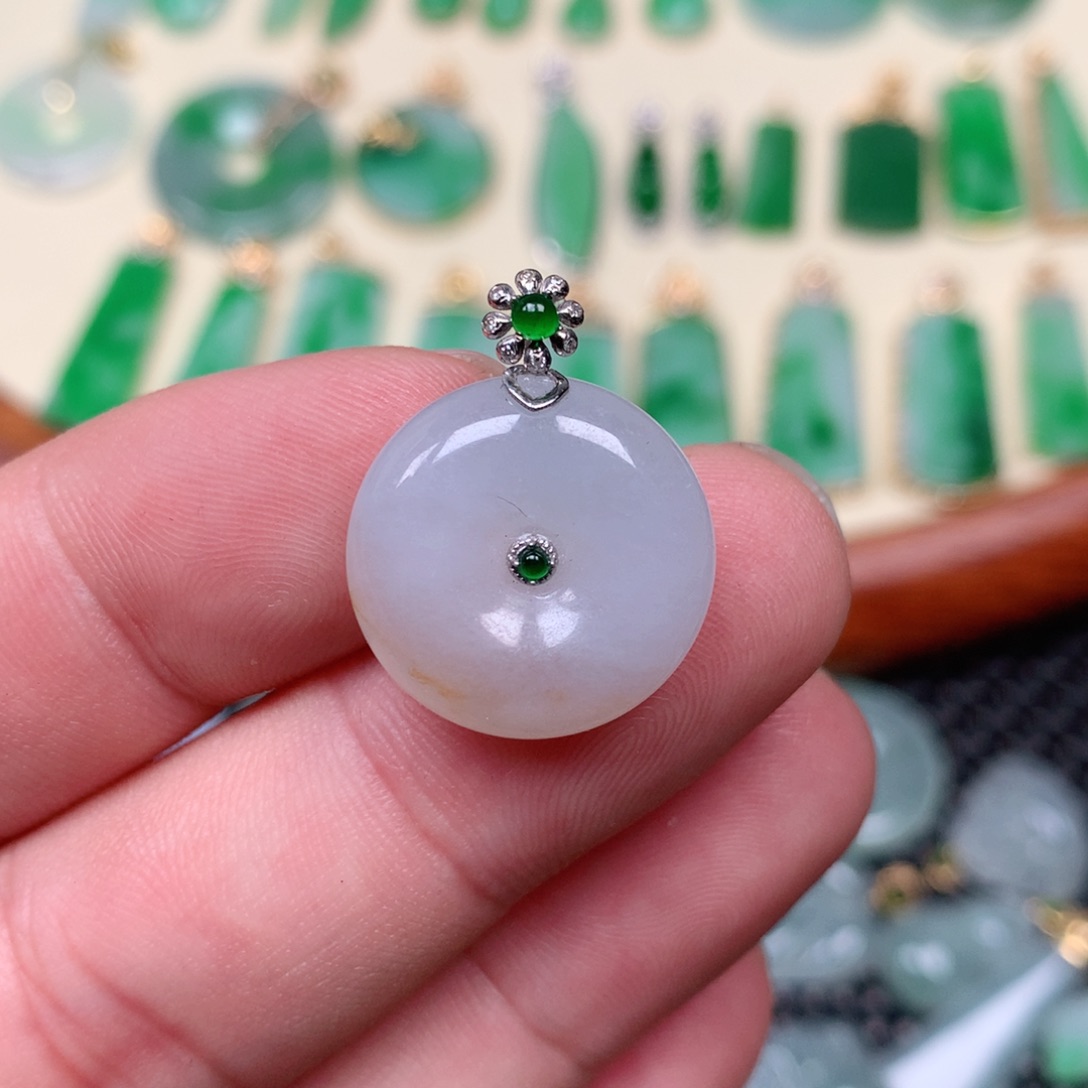 翡翠吊坠(不含链)18K金镶嵌