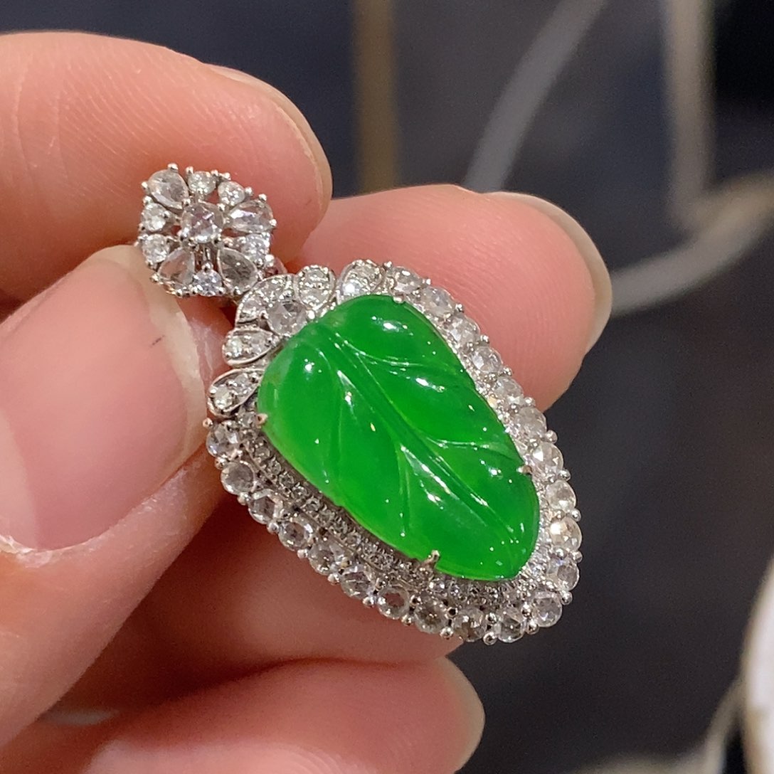 翡翠颈饰18K金镶嵌天然缅甸A货翡翠