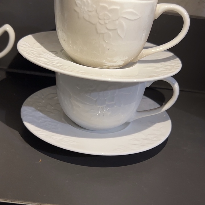 库存尾货骨瓷浮雕咖啡杯一对
