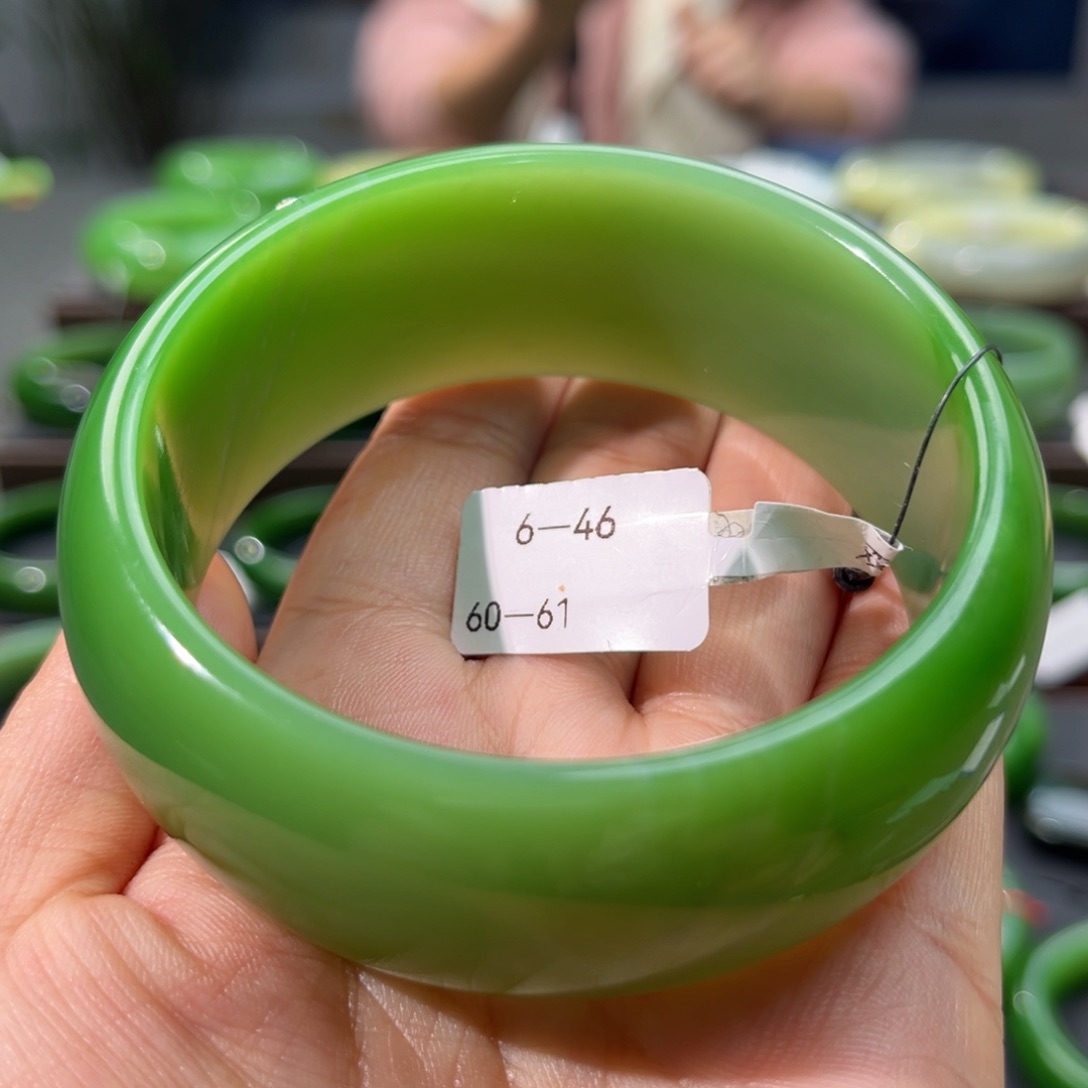 和田玉（碧玉）手镯未镶嵌