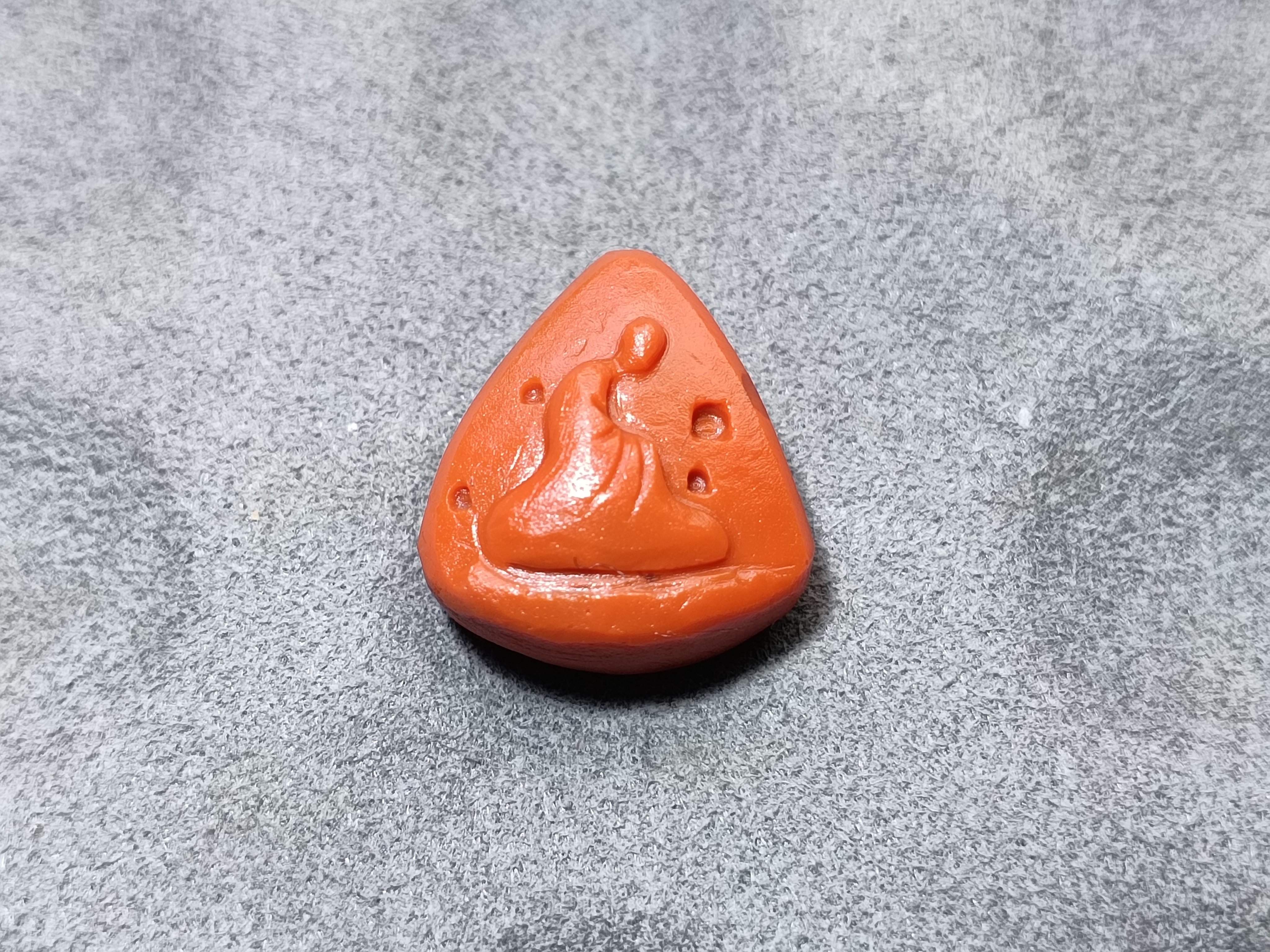 南红玛瑙雕刻悟道【尺寸14.7×16.1×9.6mm】