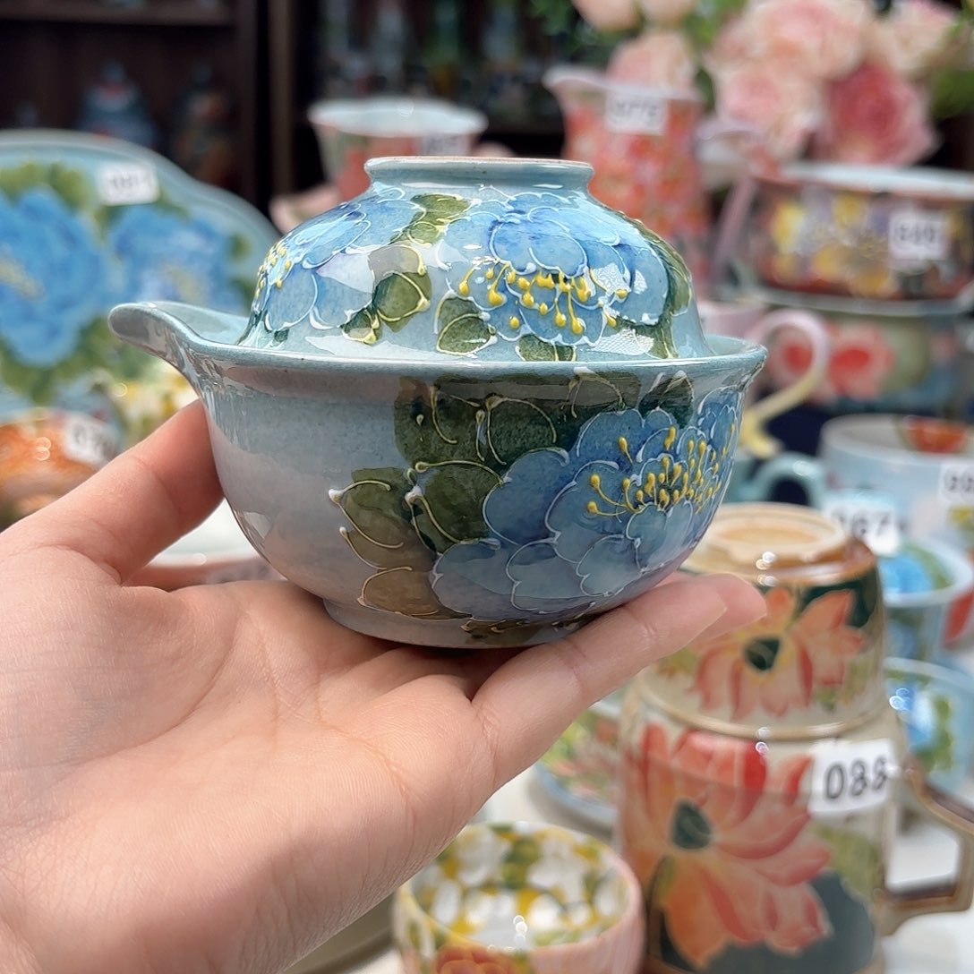 瓷片兔兔好de mo mo mo l l k