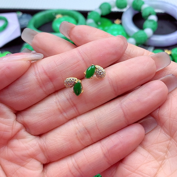 翡翠颈饰银S925镶嵌翡翠