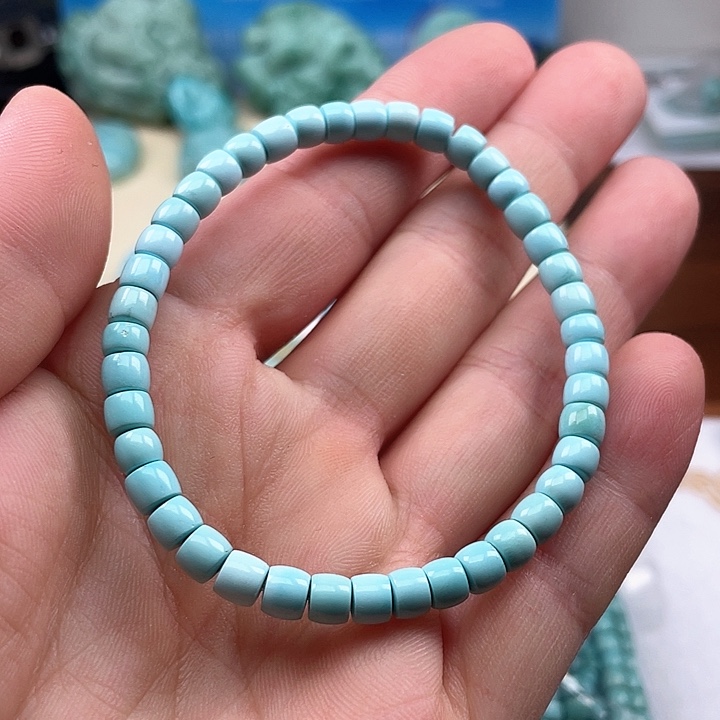 绿松石颈饰未镶嵌