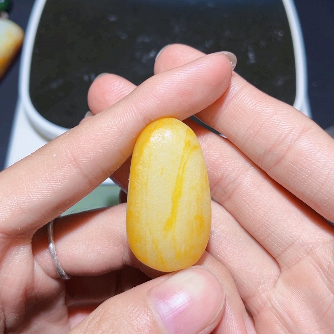 和田玉未镶嵌珠宝奇石