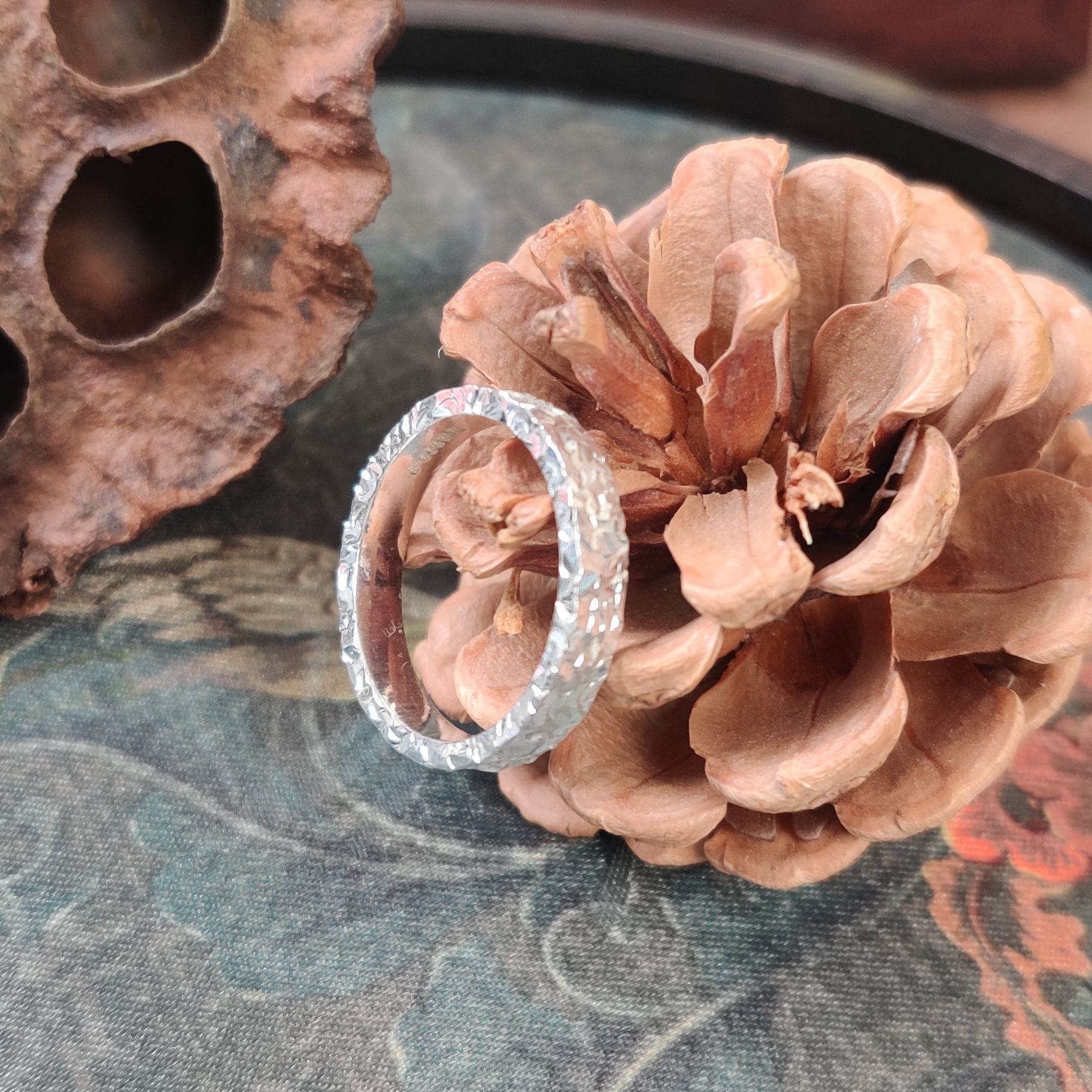 足银戒指 碎冰冰戒指碎冰冰足银个性百搭情侣白搭款时尚个性复古