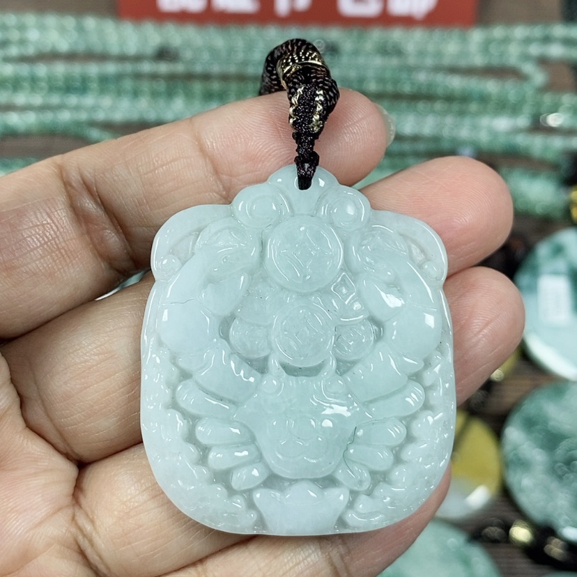 【闪购商品】翡翠颈饰未镶嵌玉吊坠翡翠玉八方来财