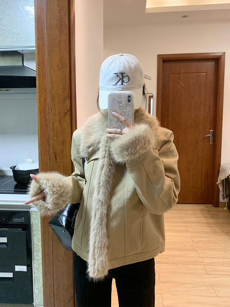 毛茸茸卡其色环保狐狸毛领仿皮草外套女夹克2025新款韩版加厚拼接