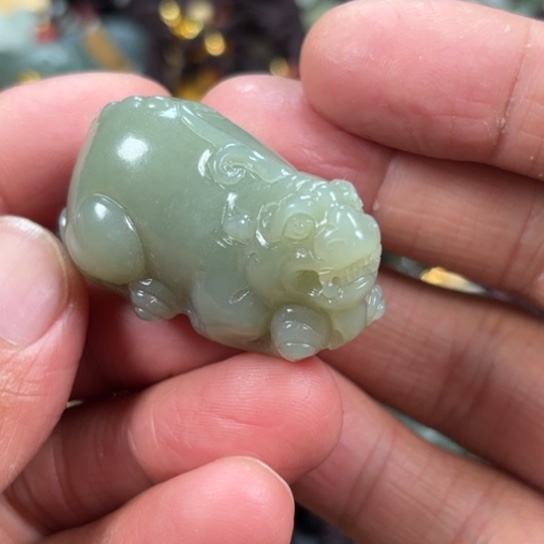 和田玉未镶嵌吊坠