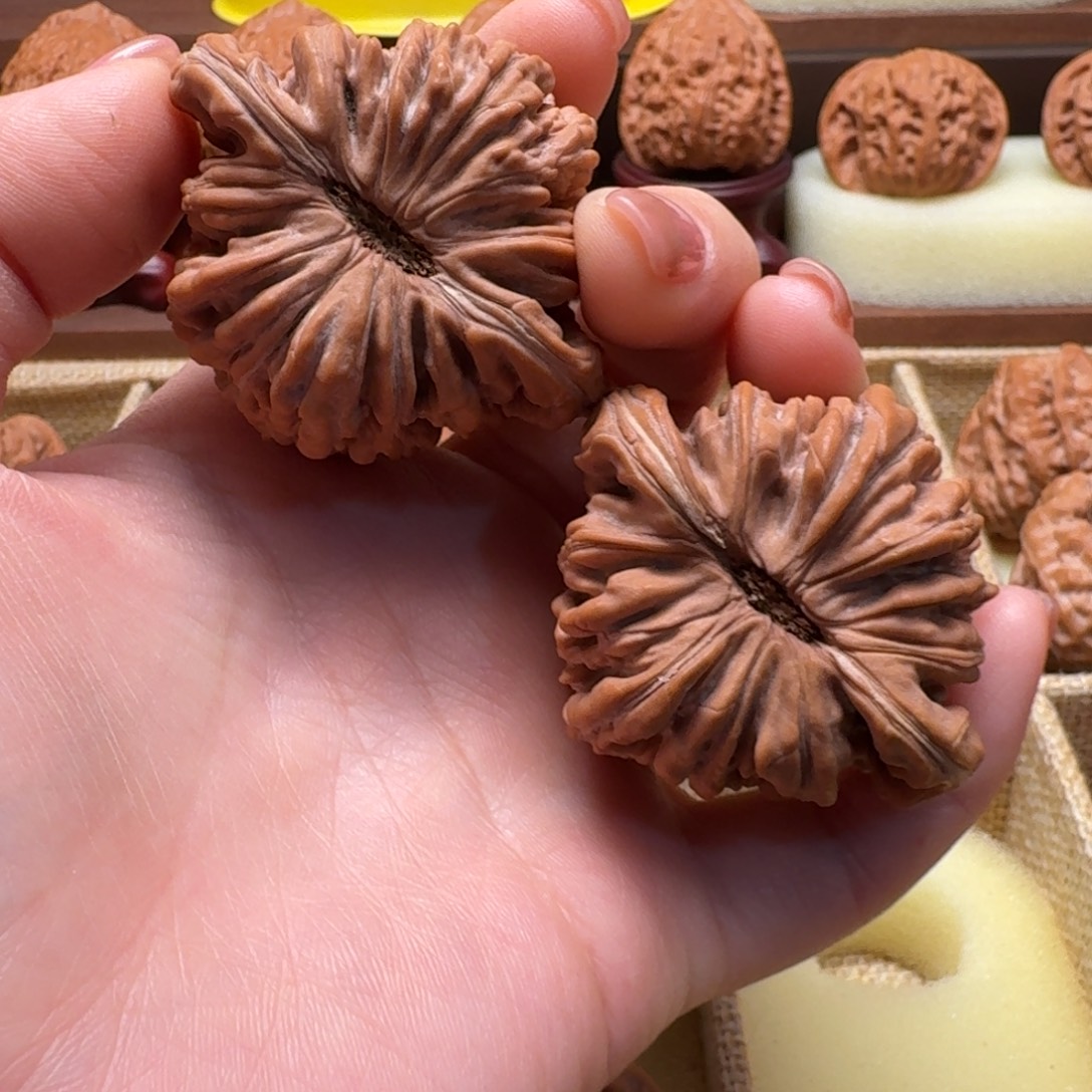 ****"文玩核桃吊坠49四座楼