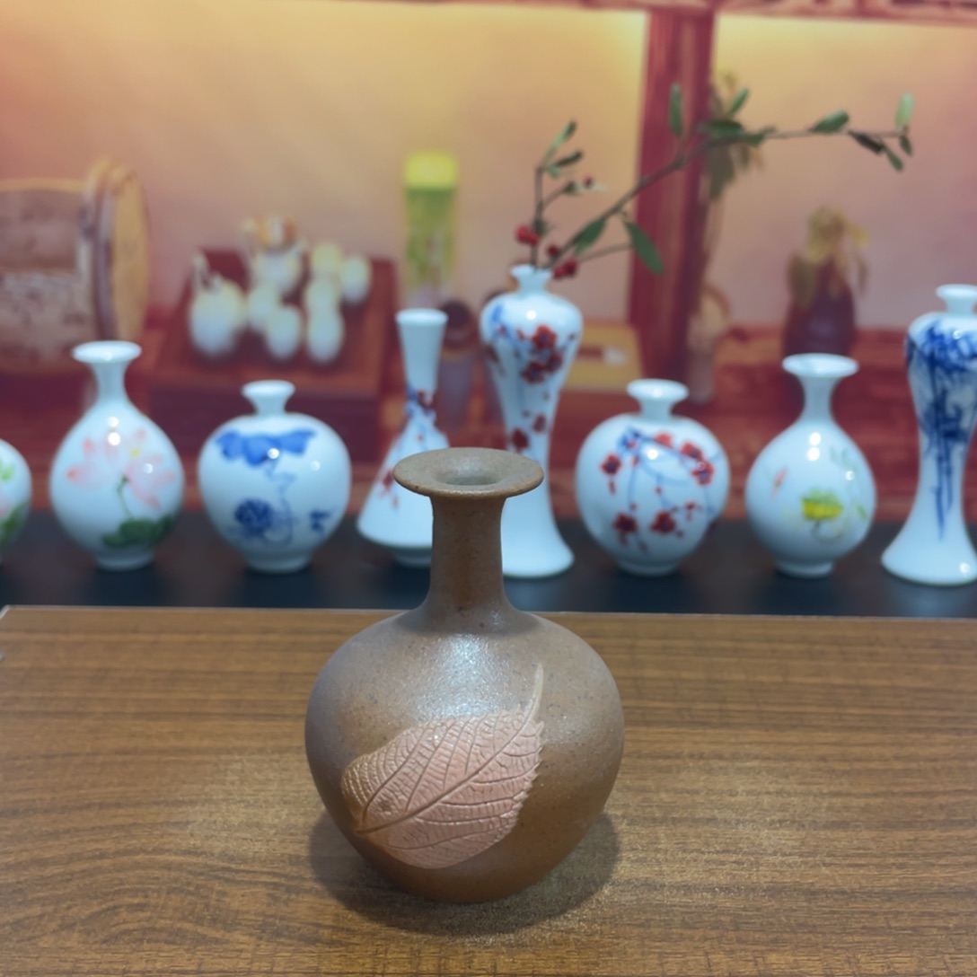 陶瓷景德镇小花瓶等着你