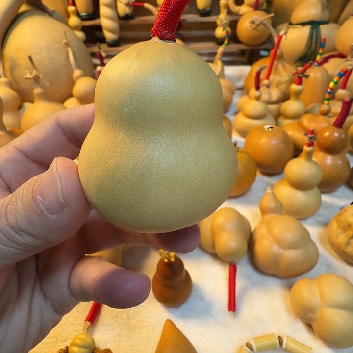 蘑***？大叶紫檀（黑酸枝木类）