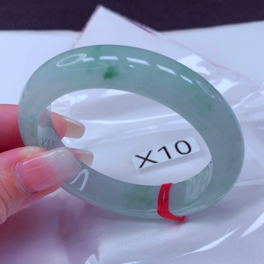 未镶嵌手镯翡翠手镯