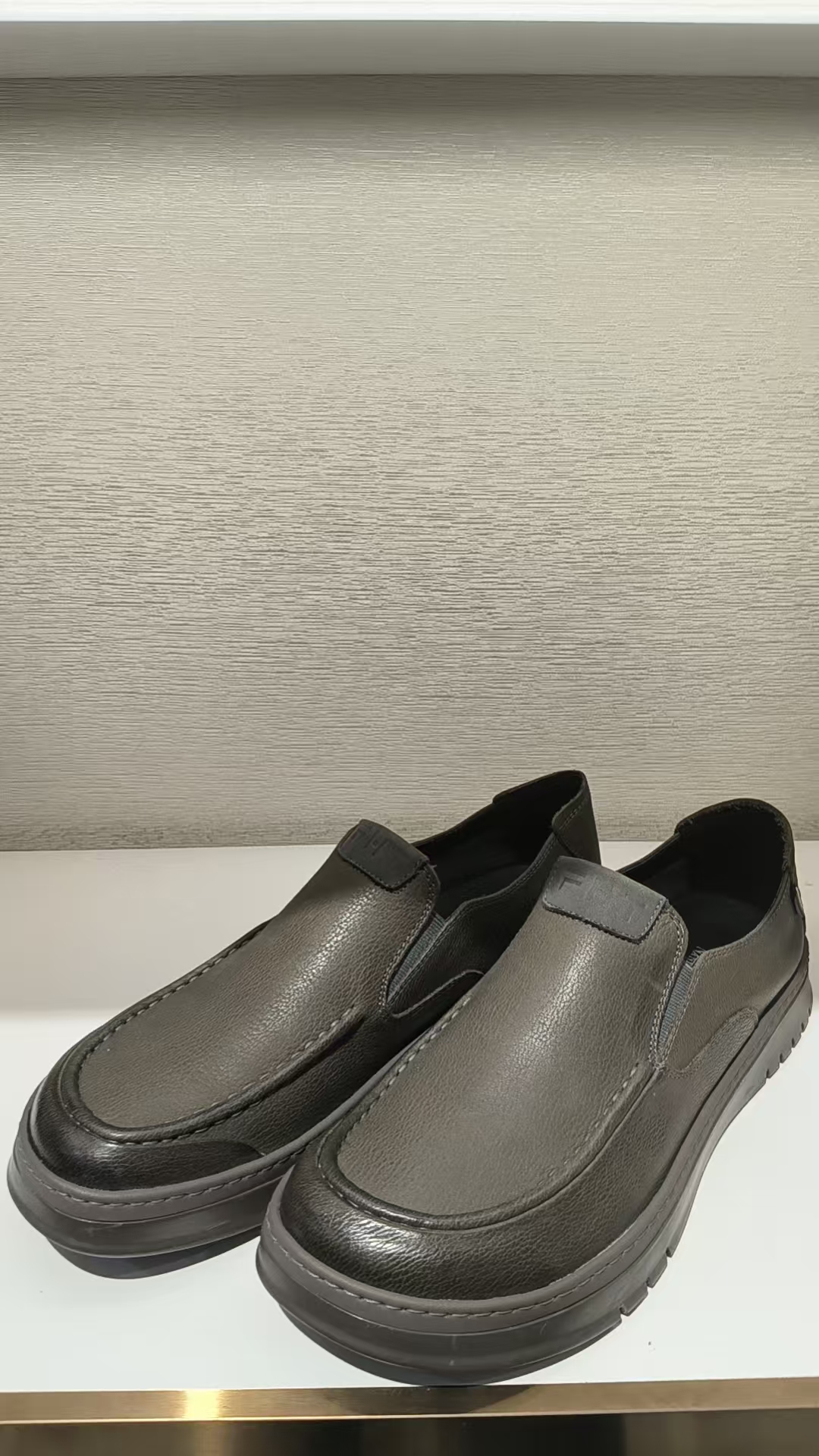 新款气质休闲百搭男士休闲鞋A/ZDD/18579-6