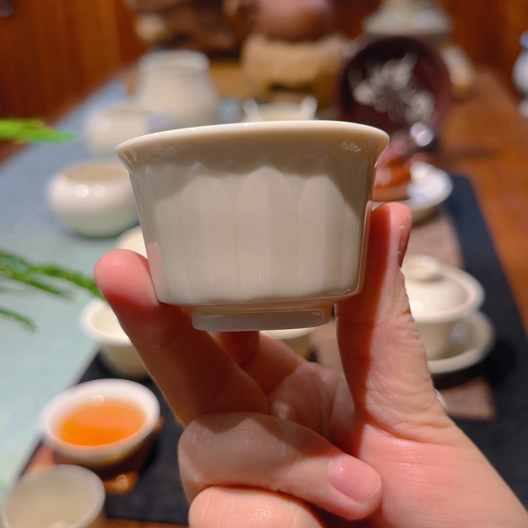 微澜定瓷 莲瓣马蹄杯70cc