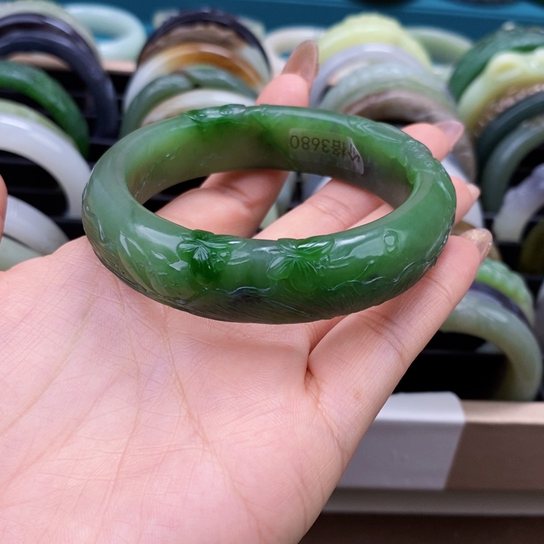 和田玉手镯58.5未镶嵌比***者