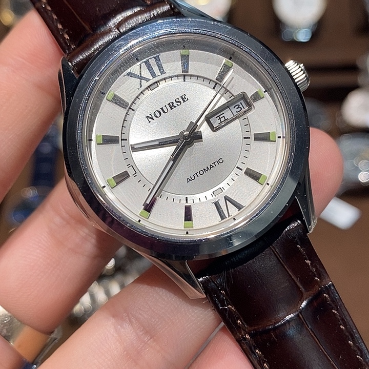 精钢孤品手表一个