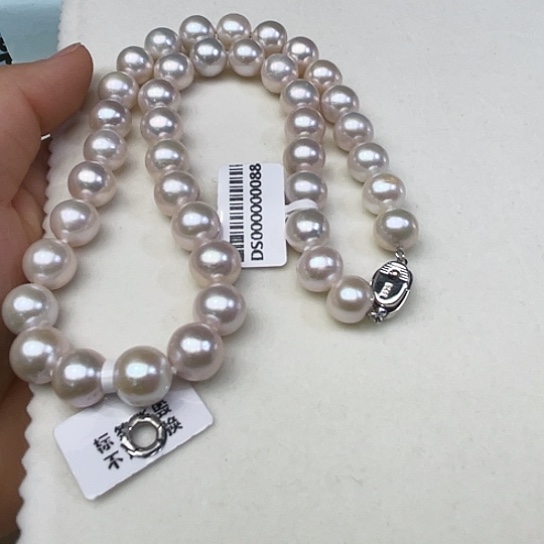 银S925镶嵌颈饰淡水珍珠卡10到11高品极光蔓塔玫瑰色收藏毕业级