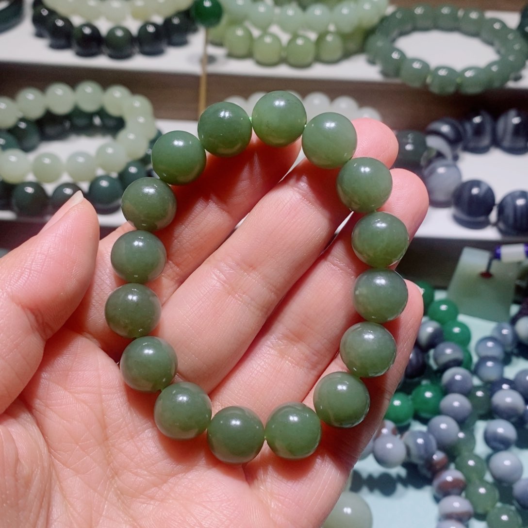 未镶嵌和田玉手链