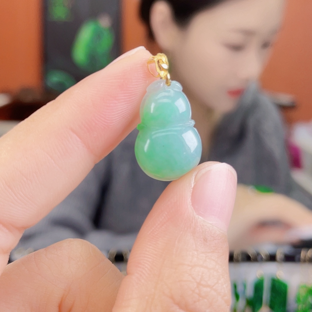 翡翠18K金镶嵌耳饰