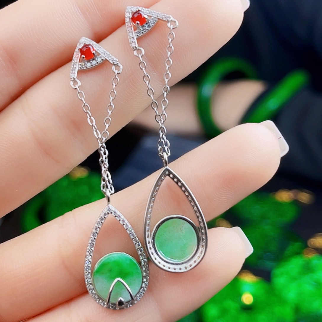 颈饰银S925镶嵌翡翠多样性