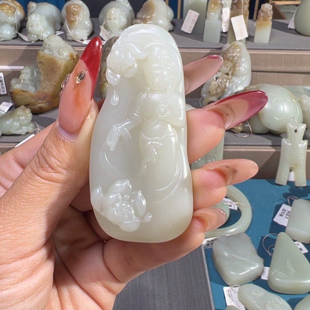 和田玉（糖玉）未镶嵌颈饰