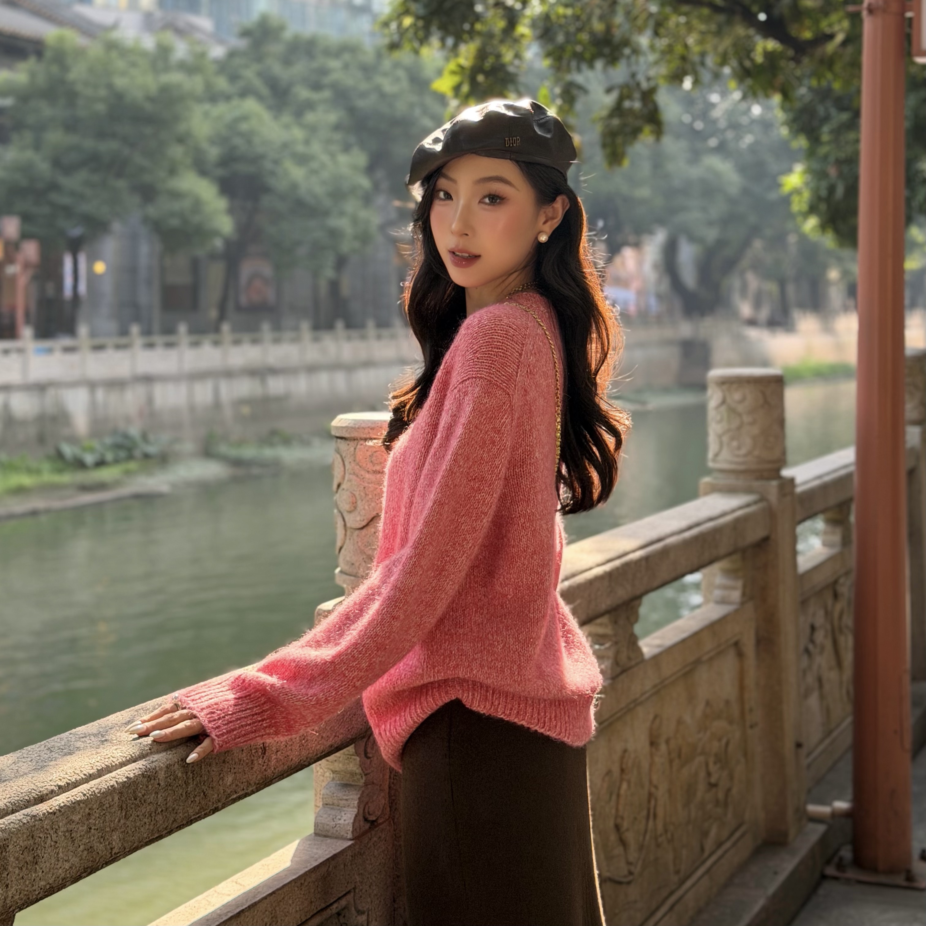 GIRDEAR/哥弟秋冬新款经典百搭圆领时尚软糯针织套头毛衣138104