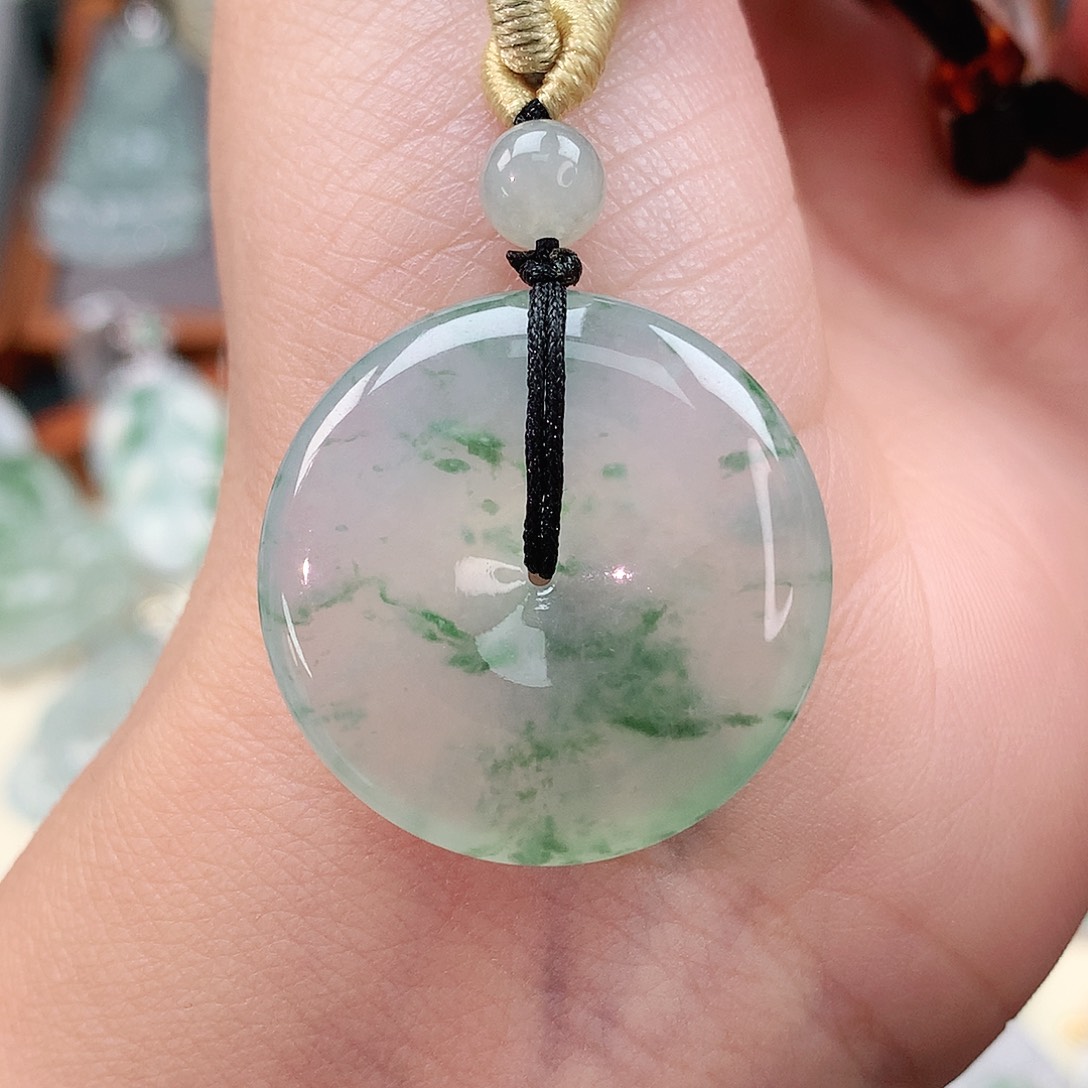 颈饰未镶嵌翡翠扣