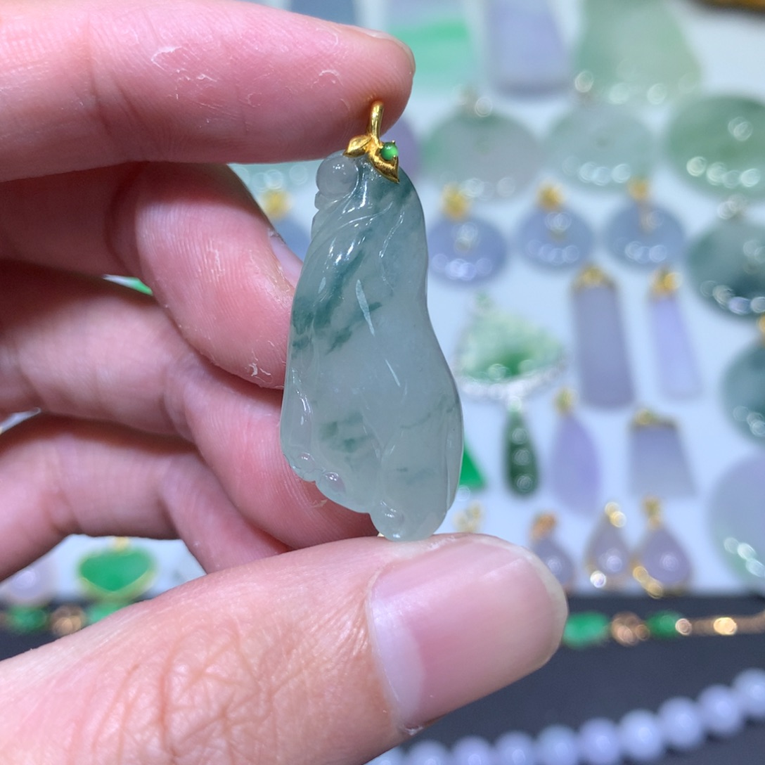 翡翠吊坠(不含链)18K金镶嵌