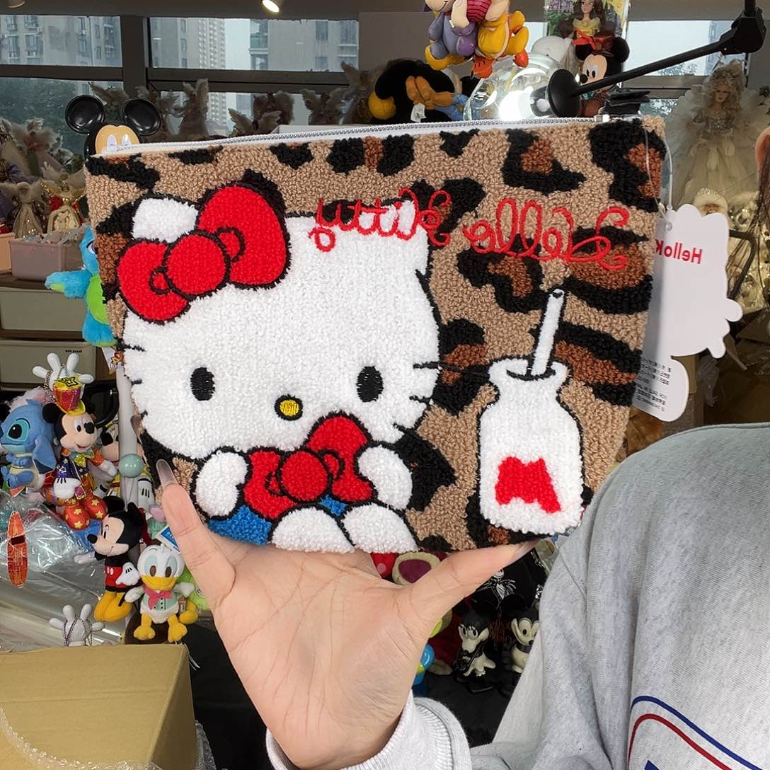 毛绒383号豹纹KT化妆包