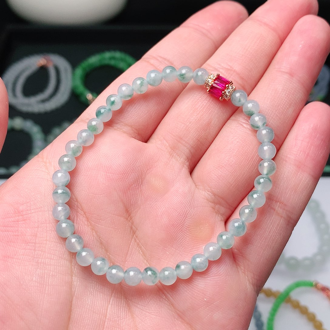 翡翠手链未镶嵌翡翠