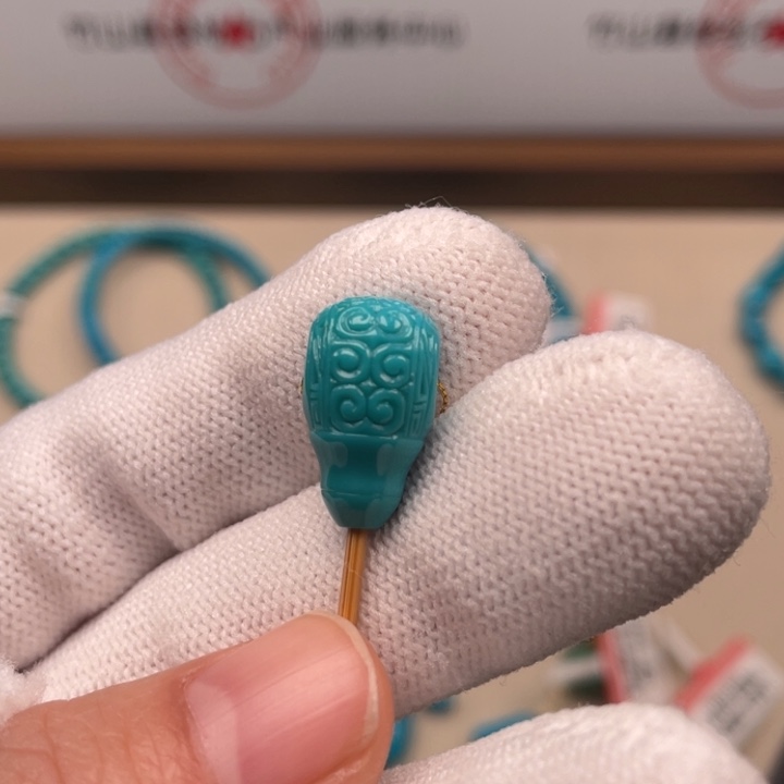 绿松石未镶嵌珠宝奇石