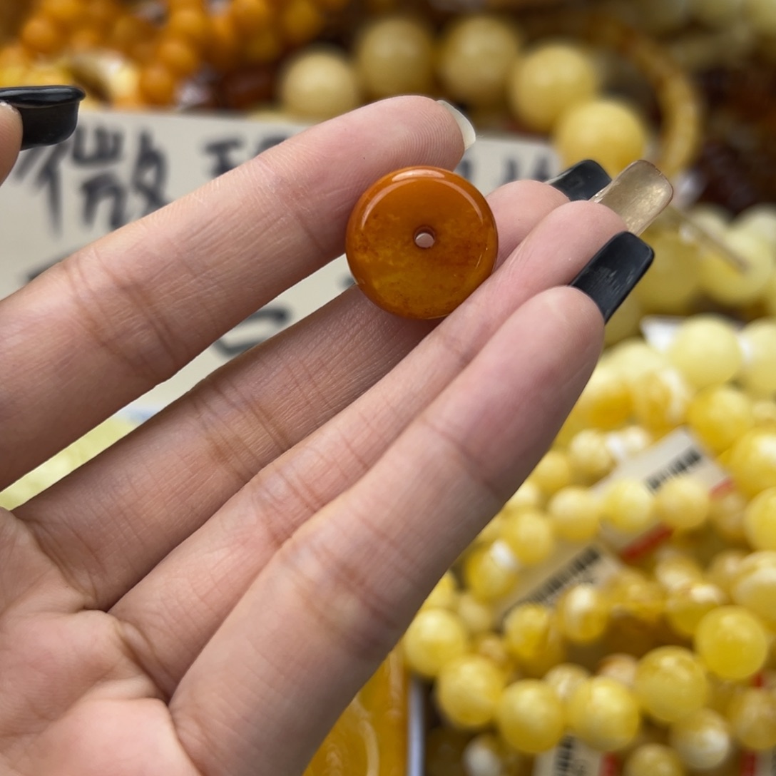 琥珀珠宝奇石未镶嵌