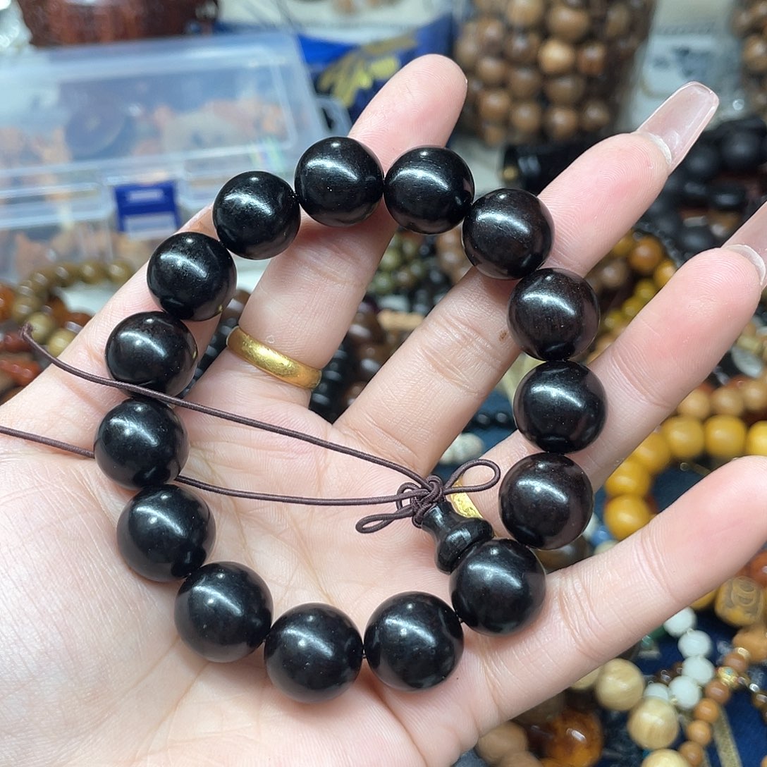 维腊木（绿檀）无事牌