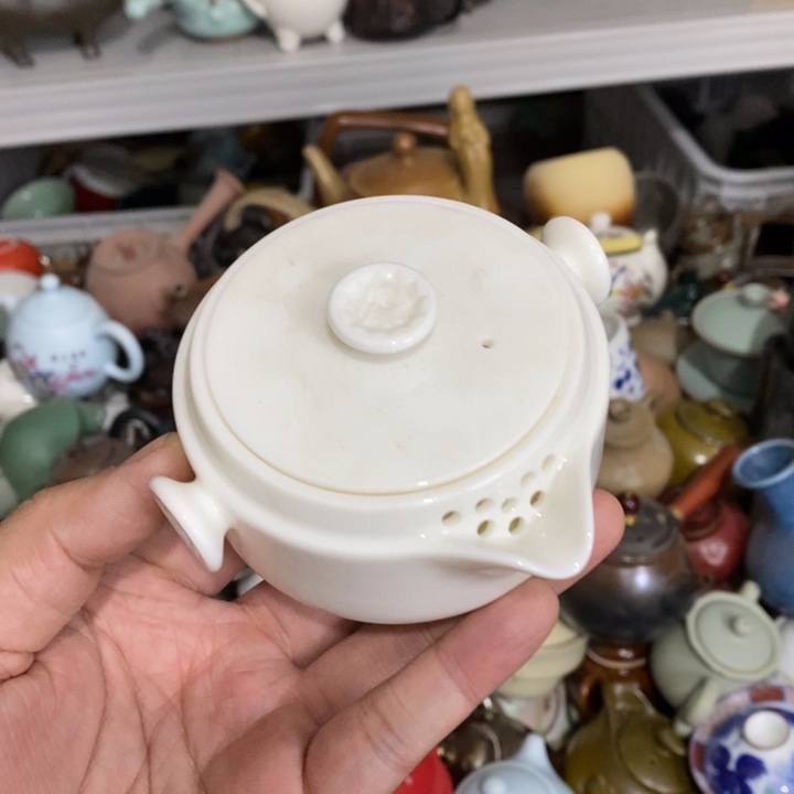 陶瓷艺术品及陶瓷壶