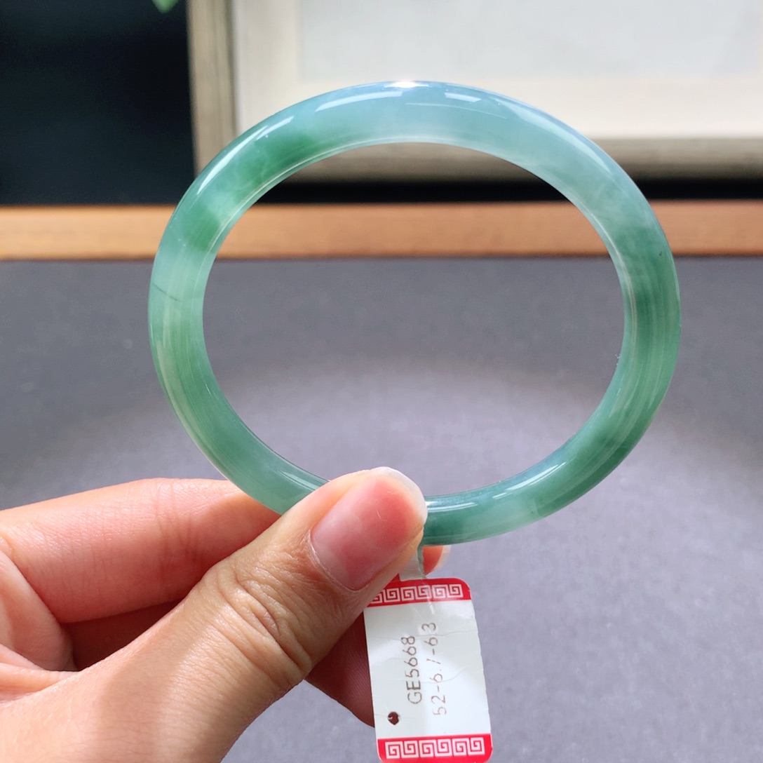 翡翠手镯未镶嵌天然翡翠手镯叮当镯