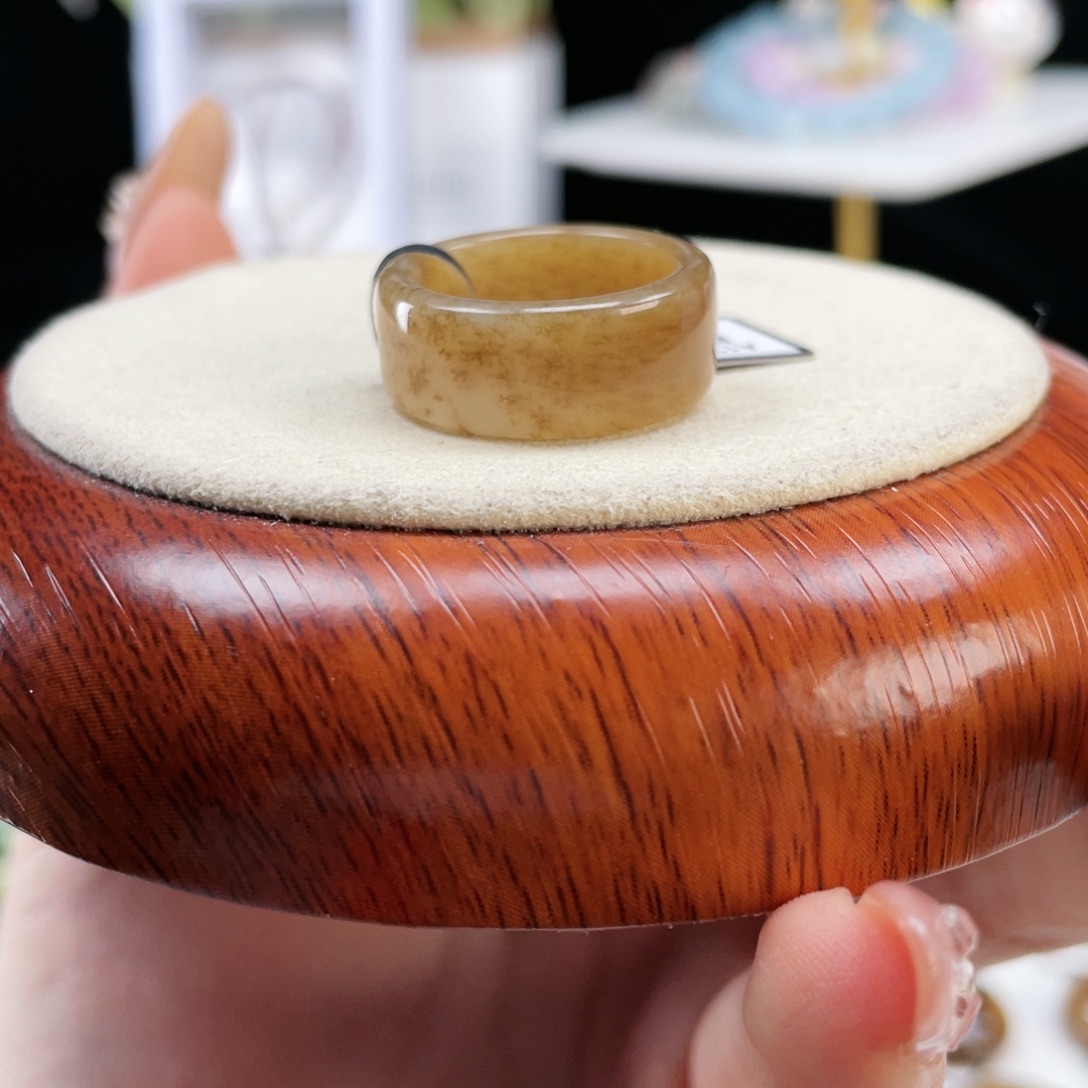 和田玉（糖玉）未镶嵌戒指P26糖色直切17.1不退换