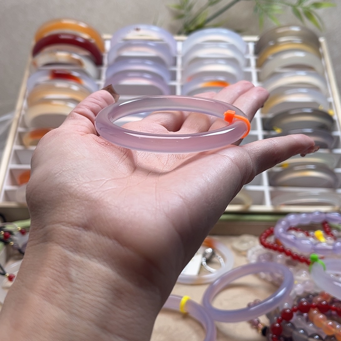 寻***榆玛瑙/玉髓未镶嵌手镯