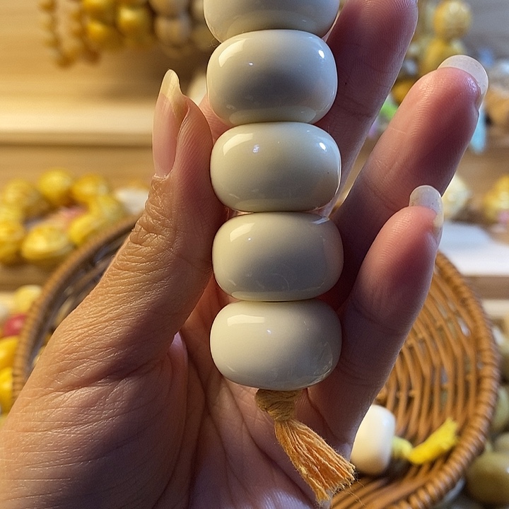 戴***⁶菩提根/象牙果吊坠