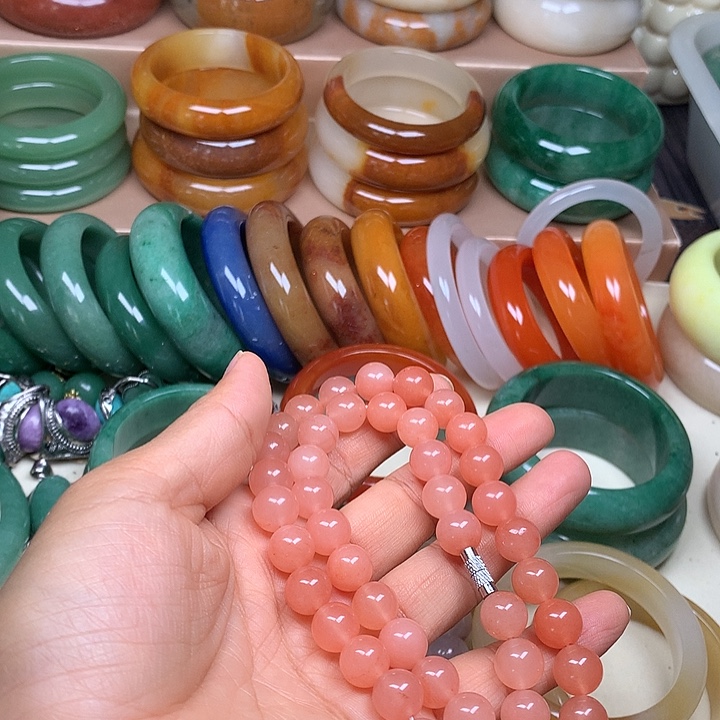 石英质玉手镯未镶嵌