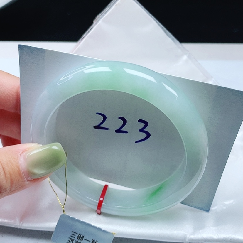 【闪购商品】翡翠未镶嵌手镯 正圈56+