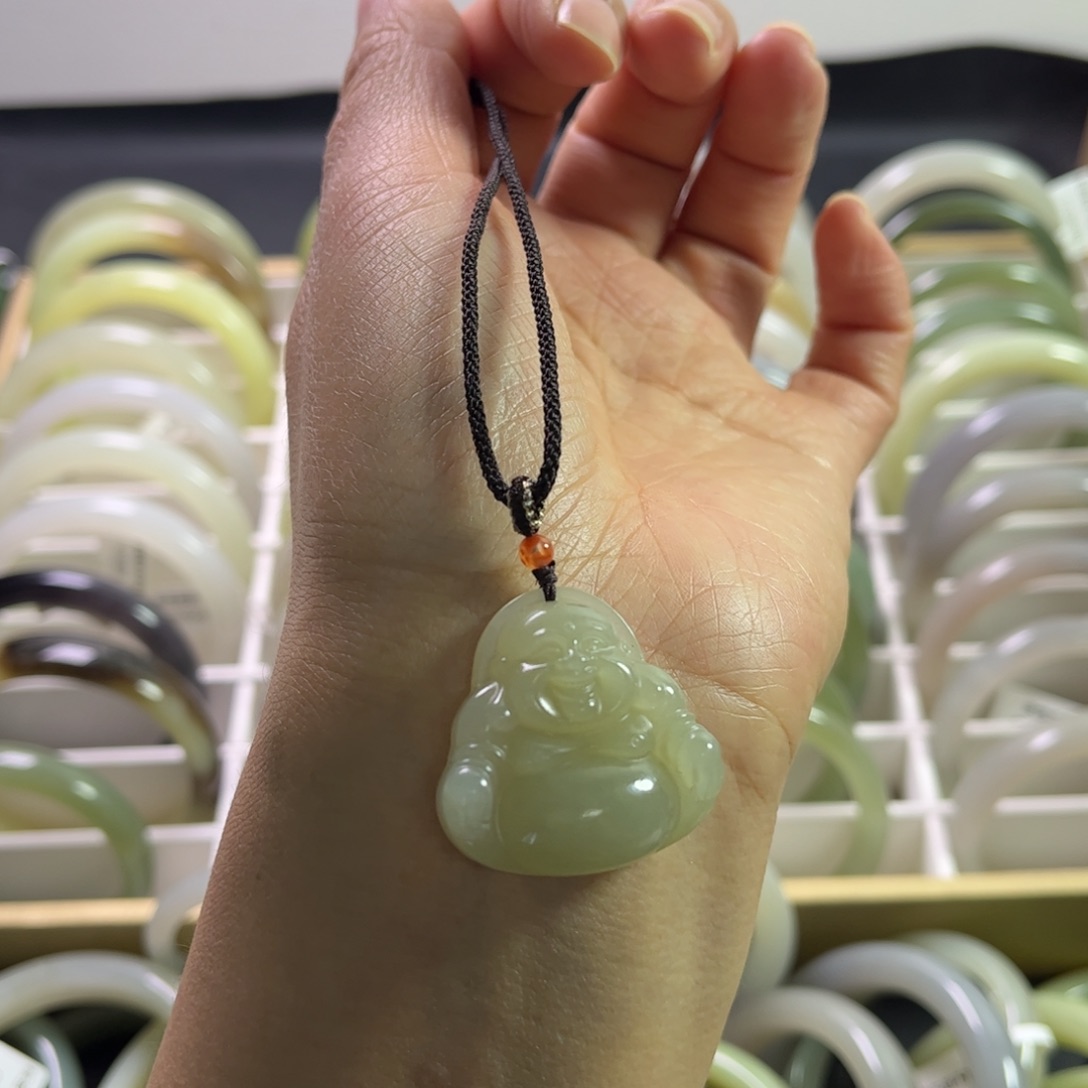 和田玉吊坠未镶嵌