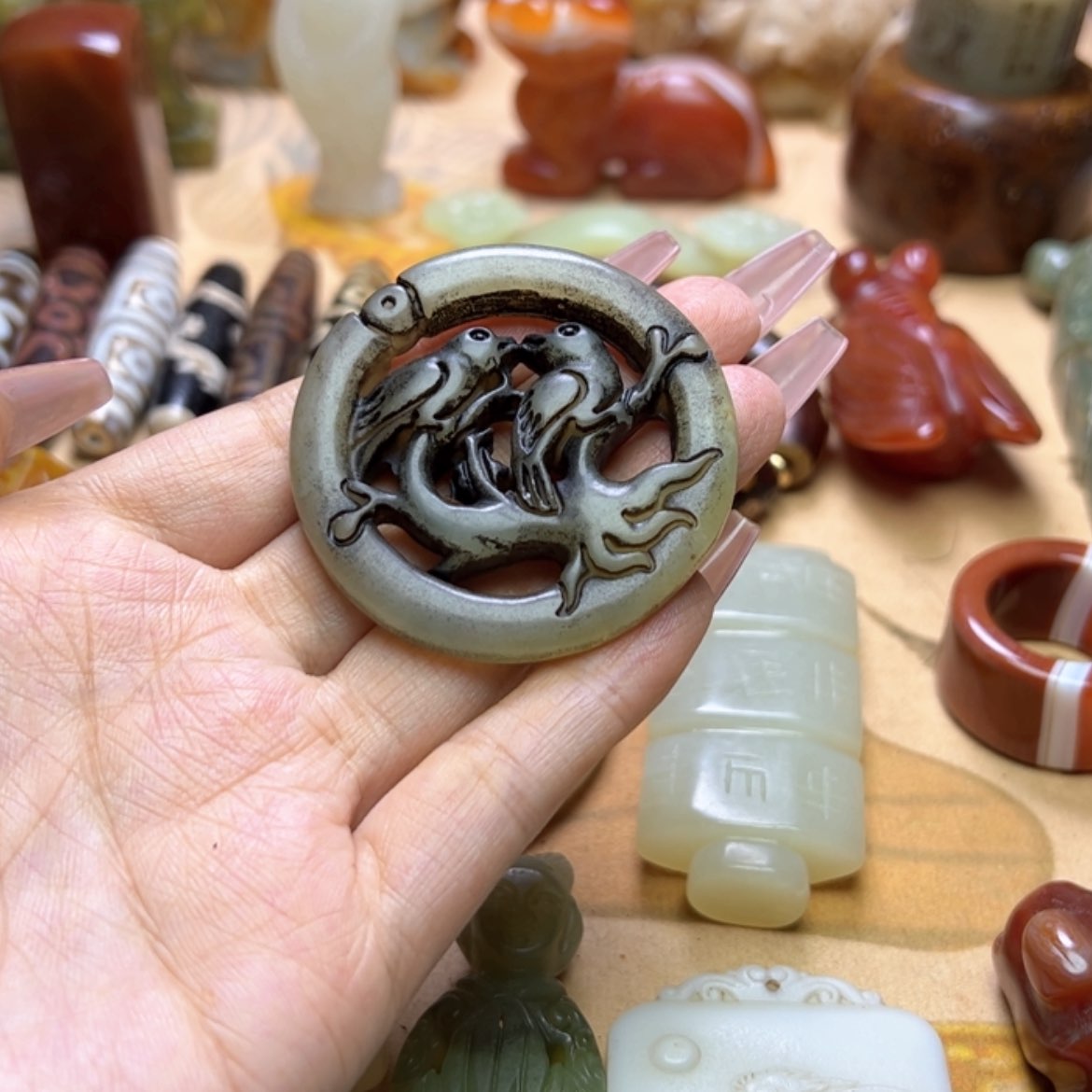 【闪购商品】蛇纹石玉颈饰未镶嵌