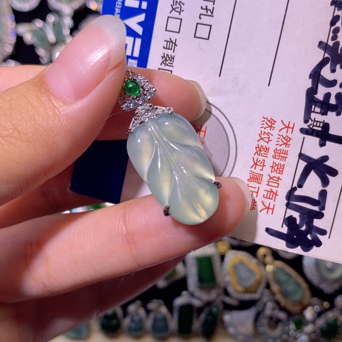 翡翠未镶嵌颈饰天然