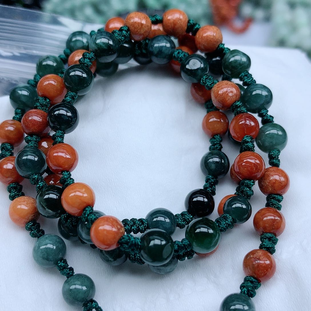 翡翠颈饰未镶嵌手串