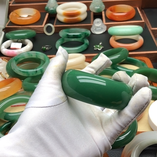 大***】石英质玉（黄龙玉）合金手镯