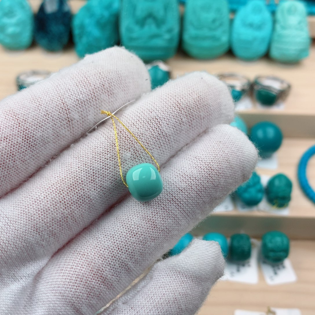 绿松石配饰未镶嵌8.9*8.1mm