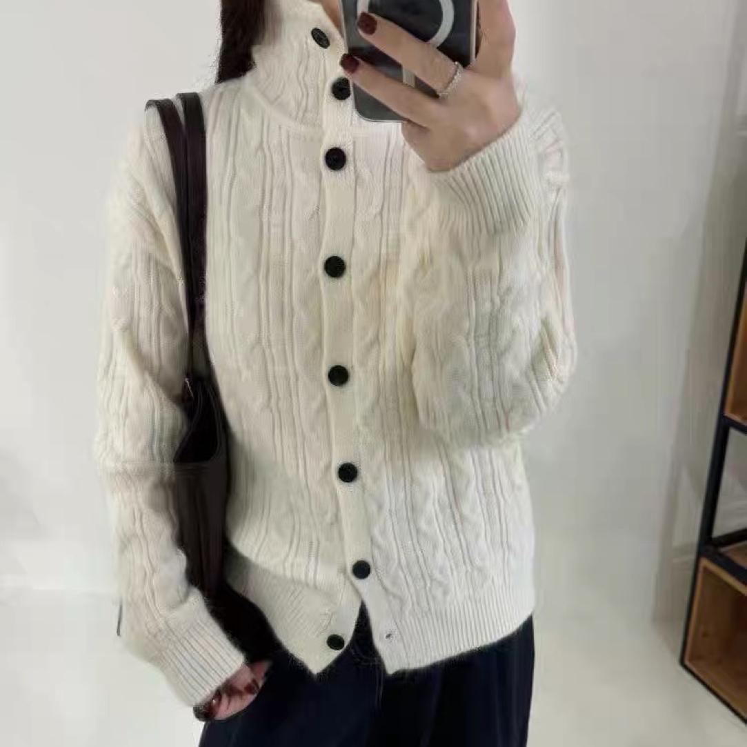 【云云精选】67898  冬季一排扣立领毛衣